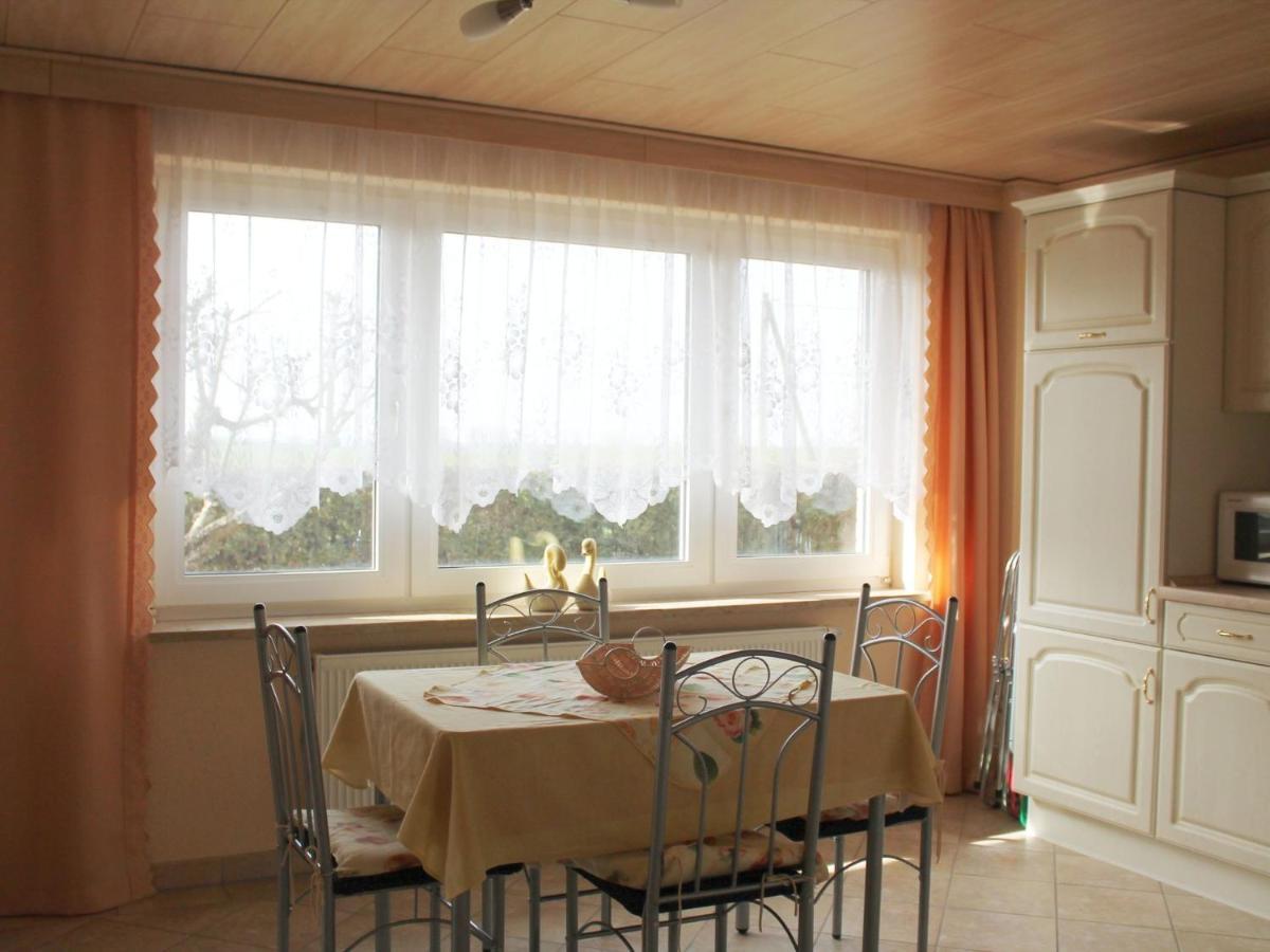 Spacious Apartment In Brusow With Garden Kröpelin Dış mekan fotoğraf
